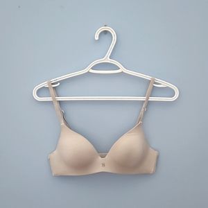 Victoria's Secret T-Shirt Bra Size 32A, White